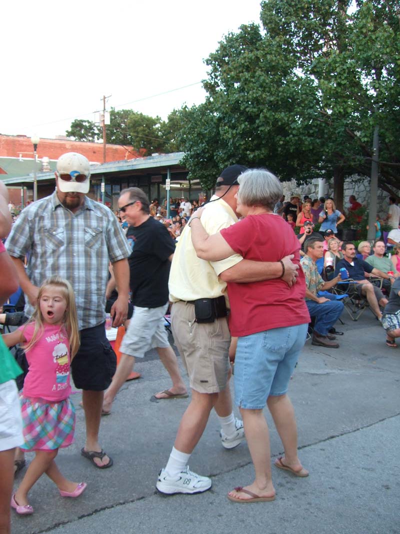 photo of fans dancing